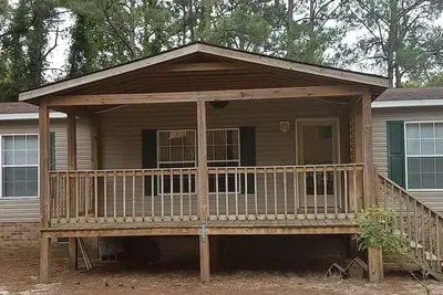 Image de 7th Avenue (Near Everything, 1 level, 5 stairs)