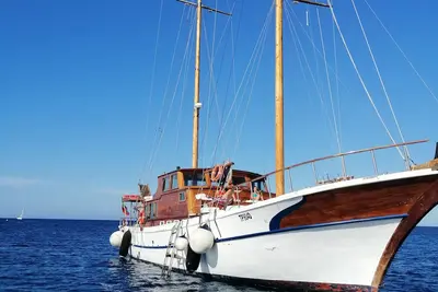 Image de Gulet cruises in the Mediterranean - Liveaboard & Diving Safari by motorsailer.