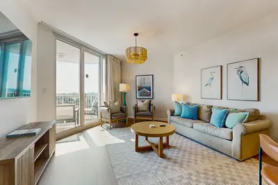 Image de Charming, open unit w/ resort amenities including pool & hot tub, close to gulf