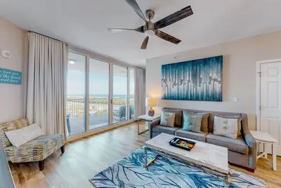 Image de Spacious Condo w/Free WiFi, Shared Hot Tub, Pool, Tennis, and Central A/C