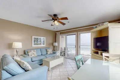 Image de Gulf Front 2nd Floor Condo Pool, Beach Boardwalk, in Heart of Destin