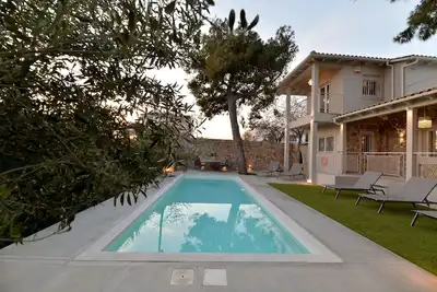 Image de Lagonisi Ruby's pool villa