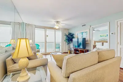 Image de Gulf-view condo at beachfront resort with pools, hot tub & 2 gyms