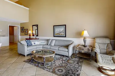 Image de 3rd Floor Condo Amenities, Beach Access, Beach Equipment Included