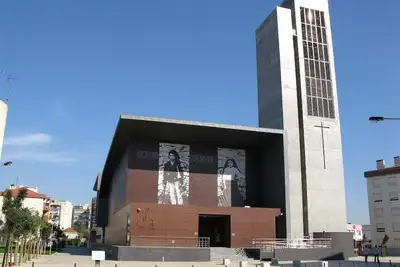 2bed 15min Lisbon W/wifi, ac, Parking