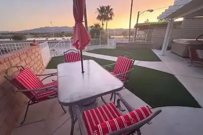 Image de Riverfront Ruby Red Home & Spa & Private Dock & Inlet Fun!