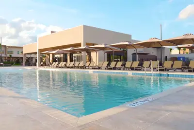 Image de Spectacular 4br/4. 5Bath Home/Near Disney/Wi-Fi/ Parking/Bbq/Heated Pool Shared