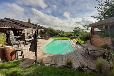 Image de Maison en pierre atypique dans village de charme niché au cœur de la Gascogne