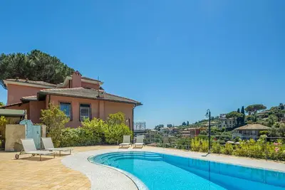 Image de Confortable appartement pour 4 personnes avec piscine, climatisation, Tv, patio et parking