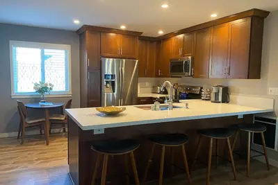Image de Apt 14 is 200 yards to the beach