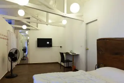 Image de White Room, Mussoorie