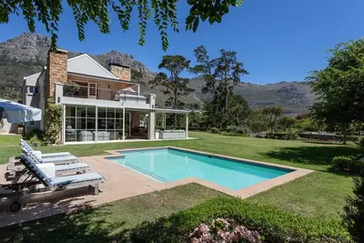 Image de Maison de luxe Hout Bay, chalet également disponible