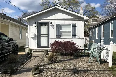 Image de Belmar 3-Bedroom Front House ~ A Block To The Ocean!