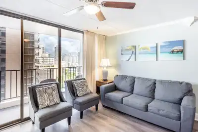Image de Breezy Ocean View Waikiki Condo with Free Parking!
