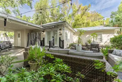Image de Walk to Pier | Pet Friendly | 1 Block to Beach!