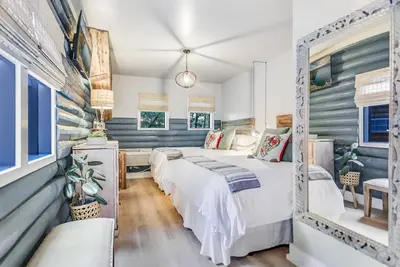 Image de Nature Suite | Downtown Wimberley Stay on the Square