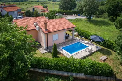 Image de Maison de vacances Labin pour 1 - 8 personnes avec 3 chambres à coucher - Maison de vacances