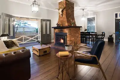 Image de Dunroman - modern comfort, old world charm, stunning views