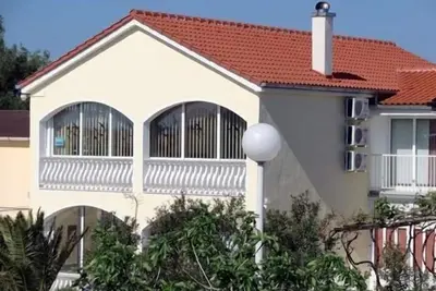 Image de Appartement de vacances Vir pour 6 - 7 personnes avec 3 chambres à coucher - Maison de vacances