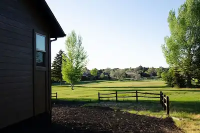 Image de Golf Course View | Fireplace | Deck | Pet Friendly