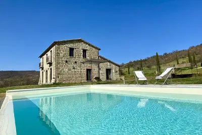 Image de Casale Pietra, surrounded by greenery