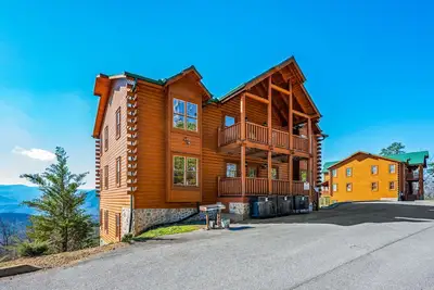 Image de Amazing View Manor! Perfect for Weddings and Reunions!