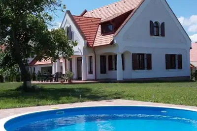 Image de Maison de vacances pour 17 personnes env. 162 qmà Nagyvazsony, Hongrie occidentale (Parc national du haut Balaton)