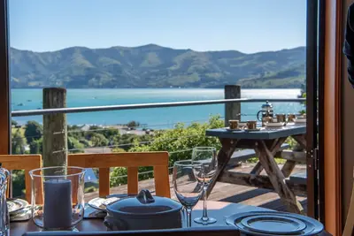 Image de The Tree House - Akaroa Holiday Home