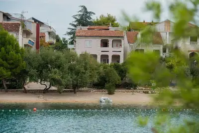 Image de Appartement de vacances Grebaštica pour 5 personnes avec 2 chambres à coucher - Maison mitoyenne