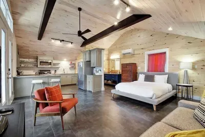 Image de The Soco Studio | Chic Stay w/ Balcony