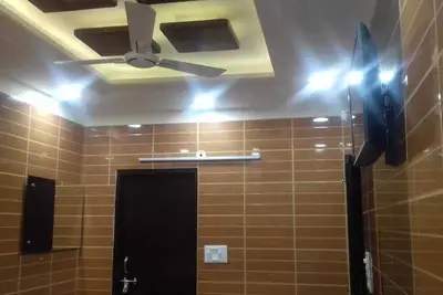 Image de Posh south delhi foreigners place luxury room with kitchen