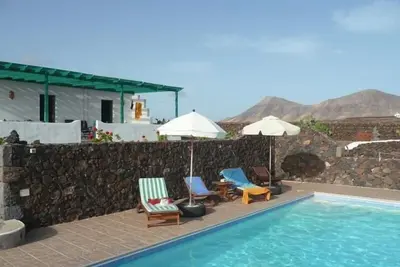 Image de Maison de vacances Casas de las Hoyas pour 1 - 6 personnes avec 3 chambres à coucher - Maison de vac