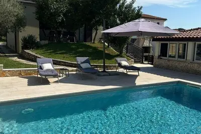 Image de Maison de vacances pour 8 personnes env. 300 qmà Vilanija, Istrie (Istrische Riviera)