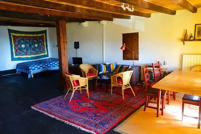 Image de Grande Maison pour 6 personnes au pied du Massif du Tanargue