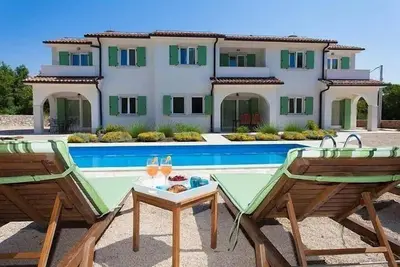 Image de Maison de vacances Kras pour 1 - 12 personnes avec 6 chambres à coucher - Logement de vacances dans