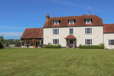Image de Groomes Country House, pet friendly, with hot tub in Farnham