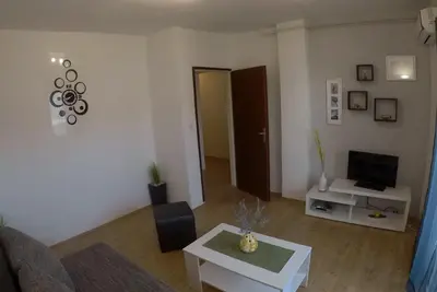 Image de Appartement de vacances Stari Grad pour 1 - 4 personnes avec 2 chambres Ă coucher - Maison mitoyenne