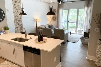 Image de Executive 1 Bedroom Suite w/Waterview - Riverwalk Downtown Tampa