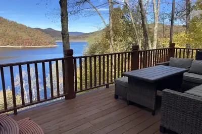 Image de Wow! Lake Nantahala Smoky Mountain Cabin with Boat Dock, Hot Tub & Firepit!