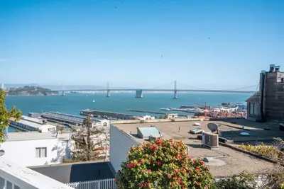 Image de Rent this Luxury House with Superb Views, San Francisco House 1010