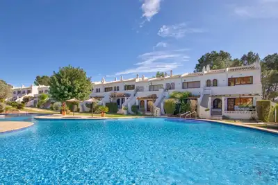 Image de Bel appartement pour 3 personnes avec piscine, Wifi, Tv, terrasse et parking