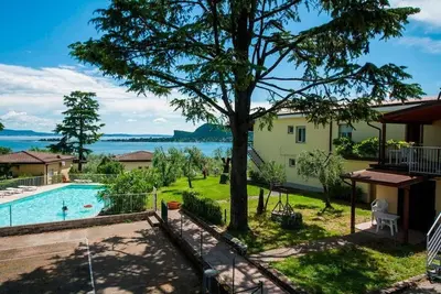 Image de Appartement de vacances Manerba del Garda pour 1 - 6 personnes avec 2 chambres à coucher - Apparteme