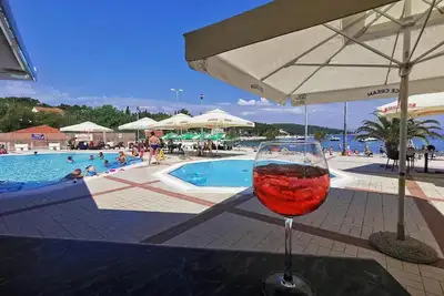Image de Appartement de vacances Grohote pour 1 - 5 personnes avec 2 chambres Ă coucher - Maison mitoyenne