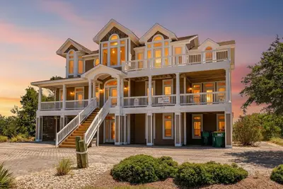 Image de Summer Winds - Corolla, Whalehead, 300 Yds to Beach, Elevator, Pool, Hot Tub, Pets Ok