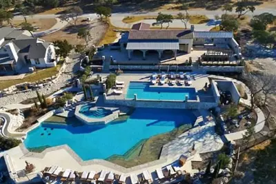 Image de Guadalupe River Valley Modern 3 Bed, 2 Bath - Kid Friendly-Pools-Slides