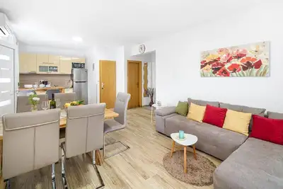 Image de Appartement de vacances Vodice pour 1 - 4 personnes avec 2 chambres Ă coucher - Maison de vacances
