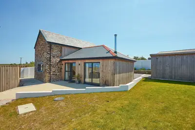 Image de Contemporary barn conversion; only a 10 minute drive to the coast