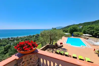 Image de Maison de vacances Vibonati pour 1 - 14 personnes avec 5 chambres à coucher - Maison de vacances