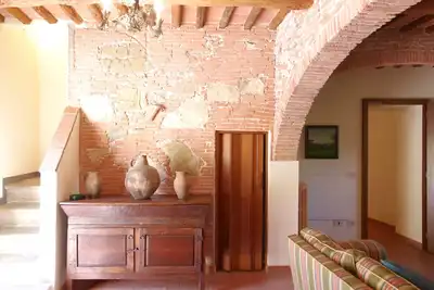 Image de Martin Pescatore, Gorgeous Rustic Tuscan Farmhouse