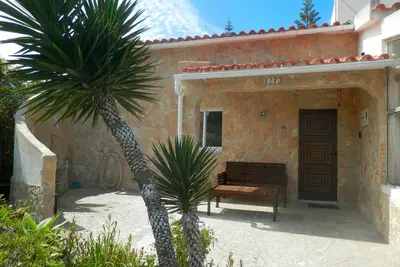 Image de Beautiful vacation home Sossego with large private garden near the surf spot Arrifana.